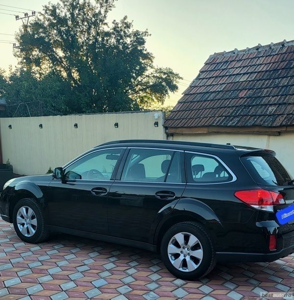 Negru Utilizat 2011 Subaru Outback SUV | 4.600 EUR - Imagine 1/4