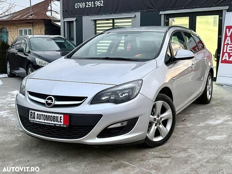 Second-hand Opel Astra Cosmo 120 CP (88 kW) 2013 Culoareargint Break