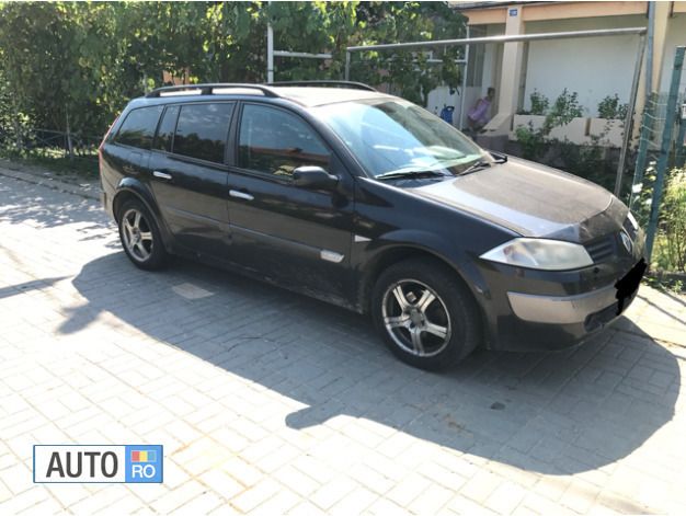 Negru Utilizat 2005 Renault Mégane GrandTour Break | 1.650 EUR - Imagine 1/4