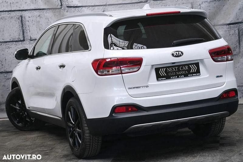 Second-hand Kia Sorento Platinum Edition 200 CP (147 kW) 2017 Culoarealb SUV