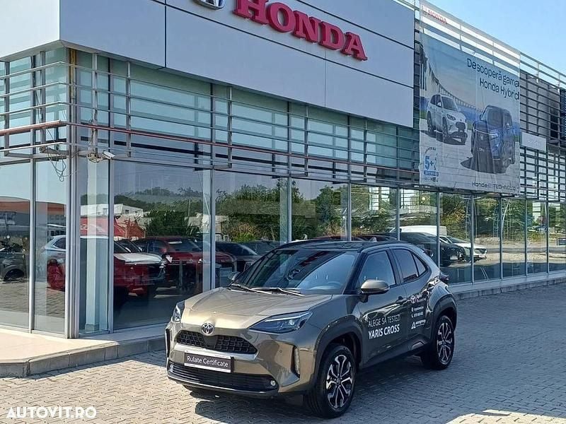 Culoareverde Utilizat 2025 Toyota Yaris Cross SUV | 27.490 EUR (Preț OK) - Imagine 1/4