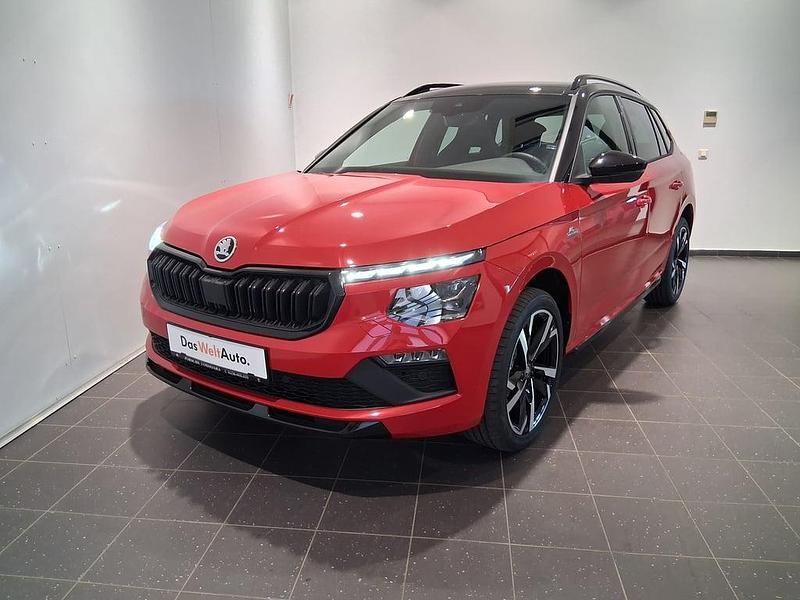 Rosu mediu normal Nouă 2025 Skoda Kamiq Monte Carlo SUV | 31.000 EUR (Scump) - Imagine 1/4