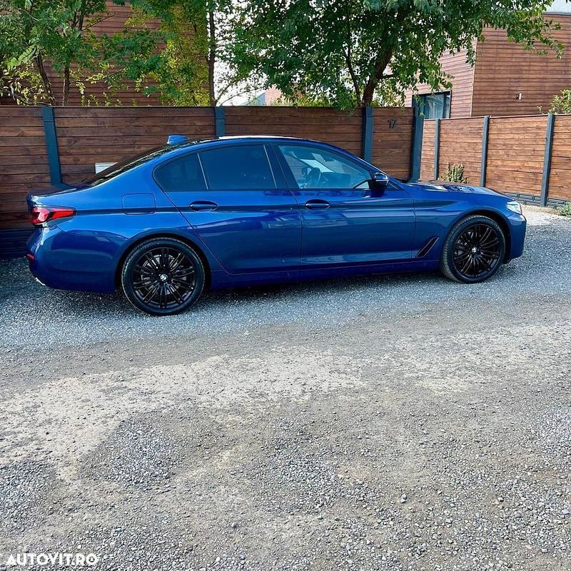 Second-hand BMW 530e Comfort Edition 292 CP (214 kW) 2021 Culoarealbastru Hatchback