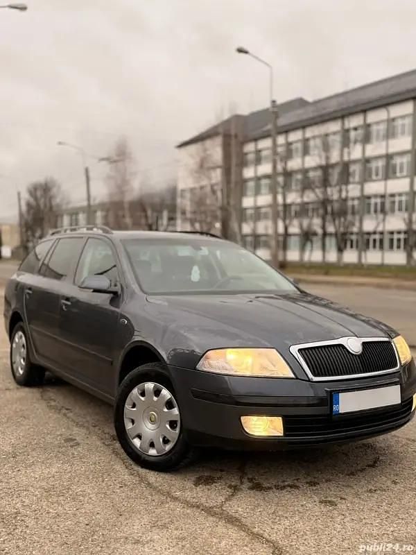 Second-hand Skoda Octavia Elegance 105 CP (77 kW) 2008 Gri Break
