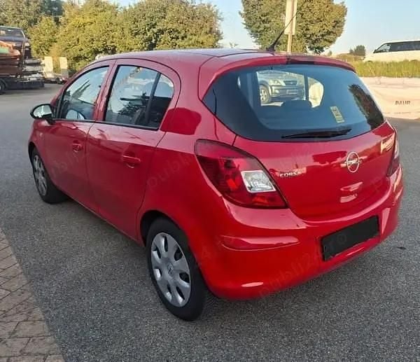 Rosu Utilizat 2011 Opel Corsa Hatchback | 3.400 EUR (Preț bun) - Imagine 1/4