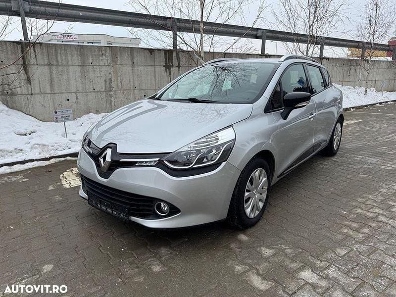 Culoareargint Utilizat 2014 Renault Clio GrandTour Dynamique Break | 5.850 EUR (Preț OK) - Imagine 1/4