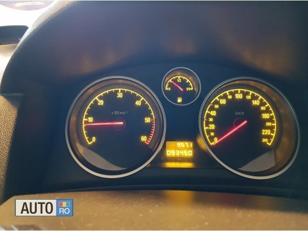 Negru Utilizat 2007 Opel Astra Coupe | 6.150 EUR - Imagine 1/4