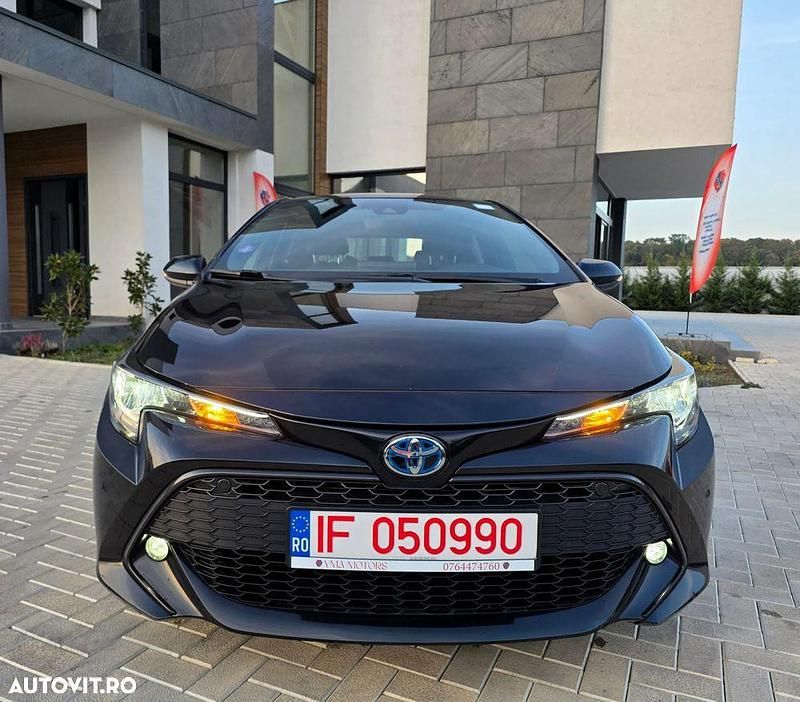 Culoarenegru Utilizat 2021 Toyota Corolla Business Edition Hatchback | 17.430 EUR (Preț OK) - Imagine 1/4