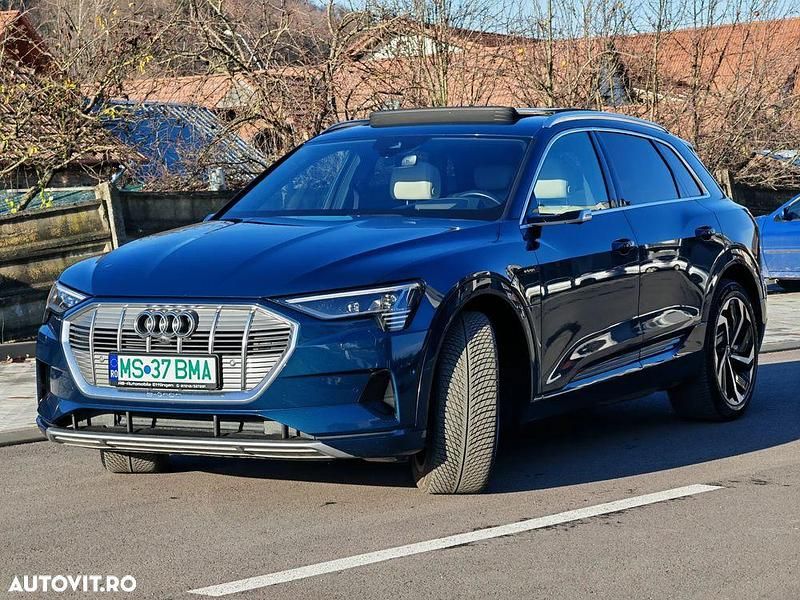 Second-hand Audi e-tron Advanced 300 kW (408 CP) 2021 Culoarealbastru SUV