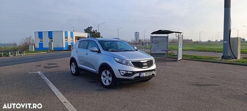 Culoareargint Utilizat 2012 Kia Sportage Style SUV | 9.000 EUR (Preț OK) - Imagine 1/4