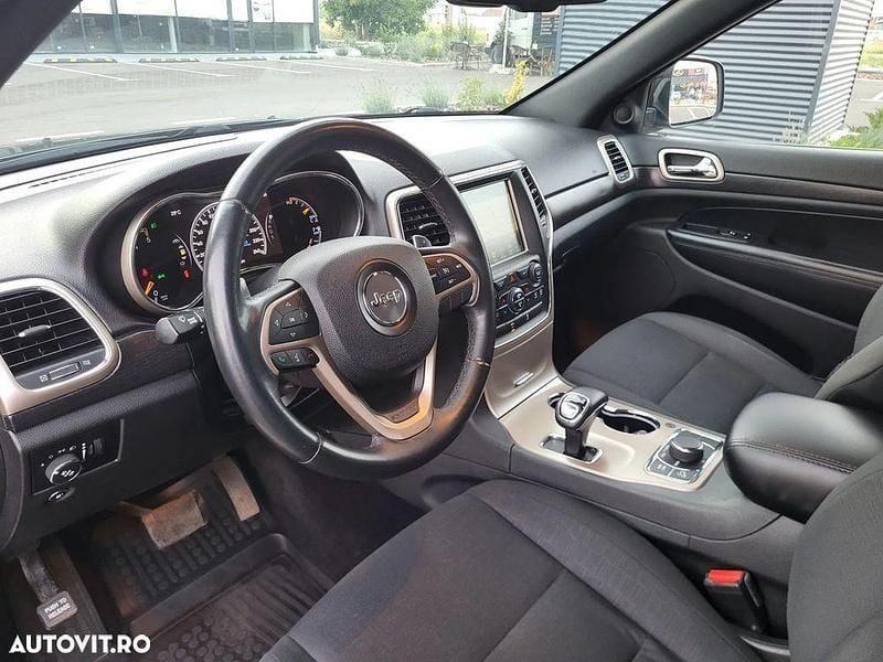 Second-hand Jeep Grand Cherokee Laredo 190 CP (139 kW) 2014 Culoareverde SUV