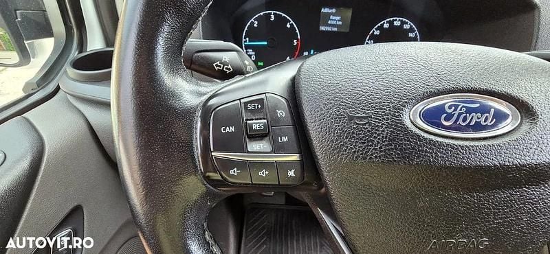 Second-hand Ford Transit Custom Active 130 CP (95 kW) 2021 Culoarealb Monovolum