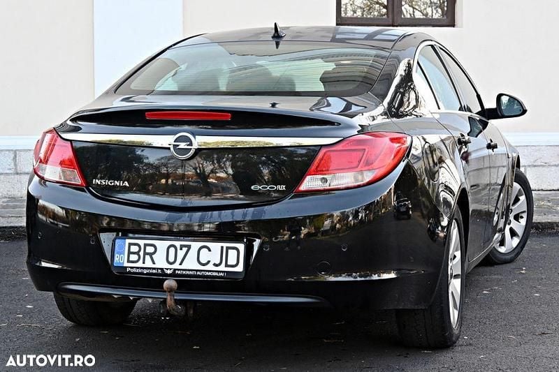 Second-hand Opel Insignia Design Edition 130 CP (95 kW) 2011 Culoarenegru Berlinǎ