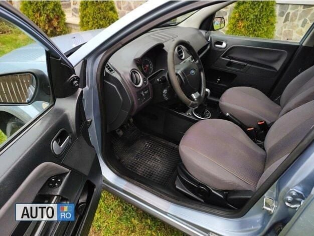 Second-hand Ford Fusion 90 CP (66 kW) 2008 Gri Break