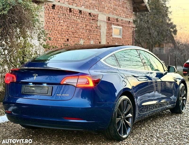 Second-hand Tesla Model 3 377 kW (513 CP) 2020 Culoarealbastru Berlinǎ