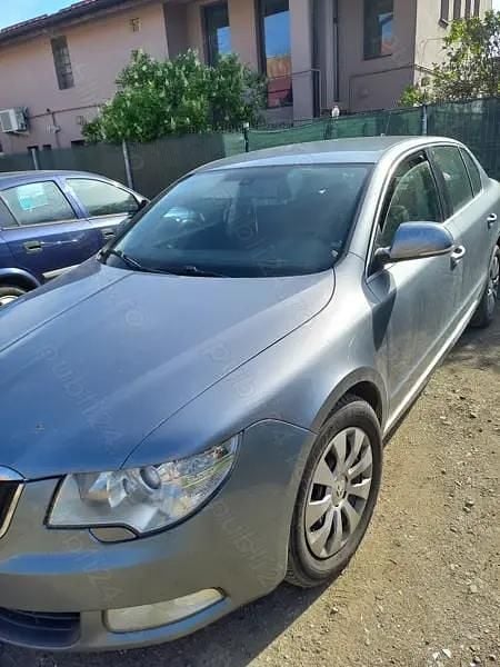 Utilizat 2010 Skoda Superb Hatchback | 5.990 EUR - Imagine 1/4
