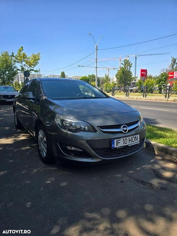Culoaregri Utilizat 2018 Opel Astra Berlinǎ | 8.000 EUR (Preț OK) - Imagine 1/4