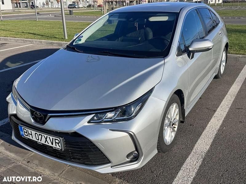 Second-hand Toyota Corolla 132 CP (97 kW) 2020 Culoareargint Berlinǎ