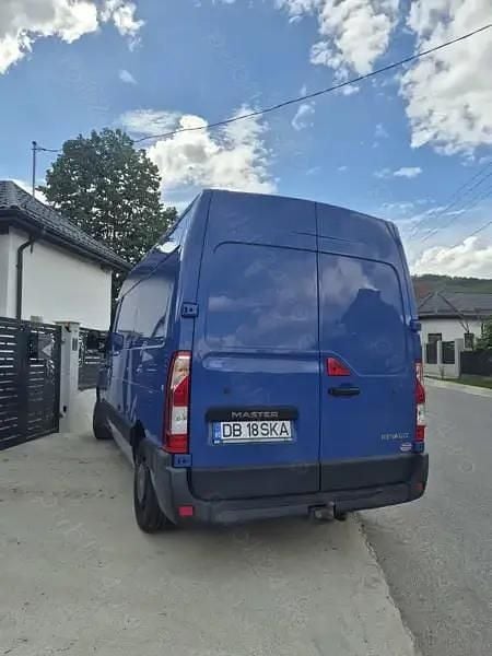 Second-hand Renault Master 92 CP (67 kW) 2016 Albastru Van