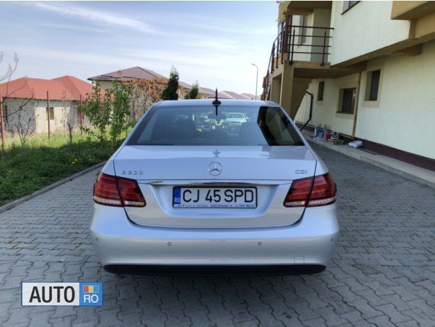 Second-hand Mercedes E200 136 CP (100 kW) 2014 Argintiu Berlinǎ