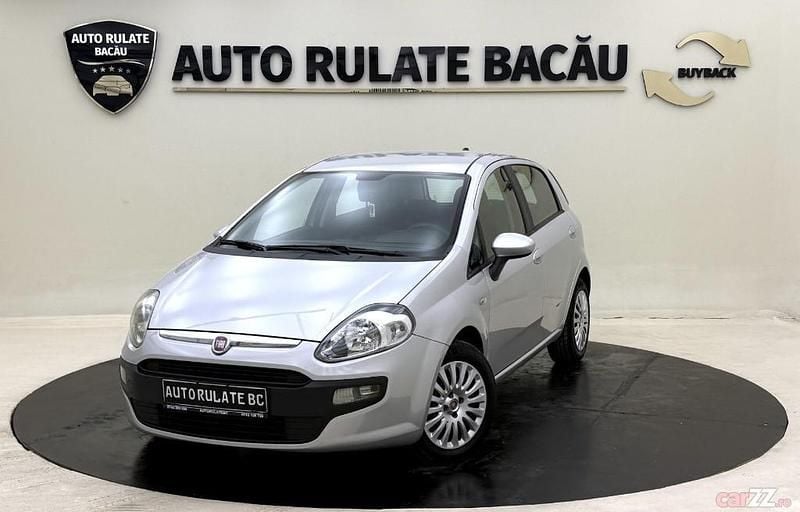 Utilizat 2011 Fiat Punto Hatchback | 3.850 EUR - Imagine 1/4