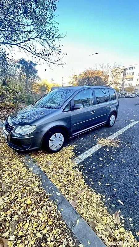 Utilizat 2008 VW Touran Monovolum | 3.000 EUR (Preț bun) - Imagine 1/4