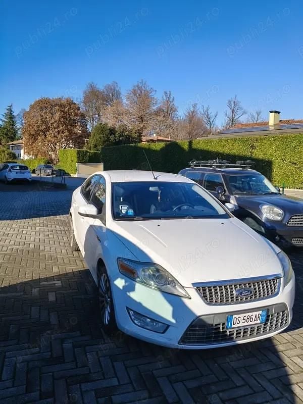 Alb Utilizat 2008 Ford Mondeo Titanium Berlinǎ | 4.000 EUR (Preț OK) - Imagine 1/4