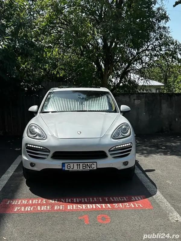Alb Utilizat 2013 Porsche Cayenne SUV | 17.000 EUR (Preț OK) - Imagine 1/4