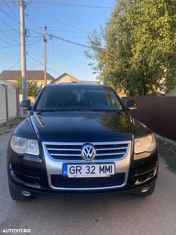 Culoarenegru Utilizat 2007 VW Touareg SUV | 7.000 EUR (Preț OK) - Imagine 1/4