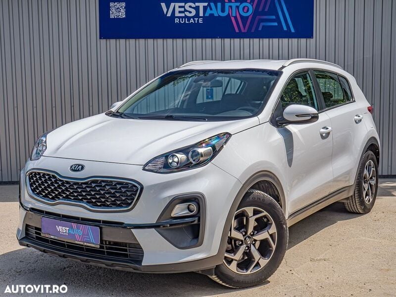 Alb Utilizat 2021 Kia Sportage Plus SUV | 17.900 EUR (Preț bun) - Imagine 1/4