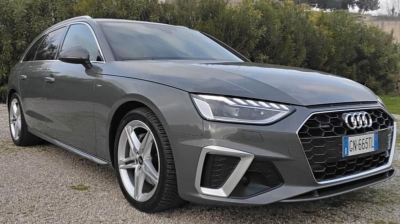 Utilizat 2023 Audi A4 S-Line Break | 43.086 EUR - Imagine 1/1
