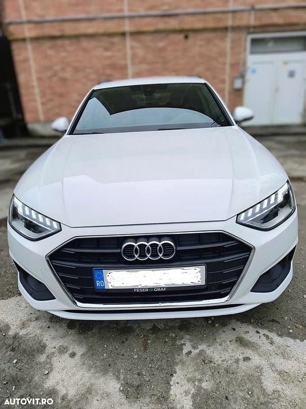 Culoarealb Utilizat 2019 Audi A4 Advanced Break | 18.900 EUR (Puțin scump) - Imagine 1/4