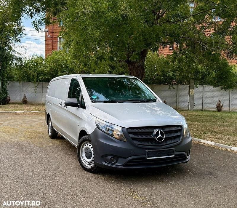 Culoaregri Utilizat 2017 Mercedes Vito Monovolum | 12.250 EUR (Super Preț) - Imagine 1/4