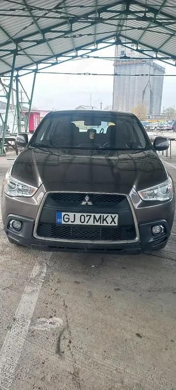 Maro Utilizat 2011 Mitsubishi ASX SUV | 6.490 EUR (Preț OK) - Imagine 1/4