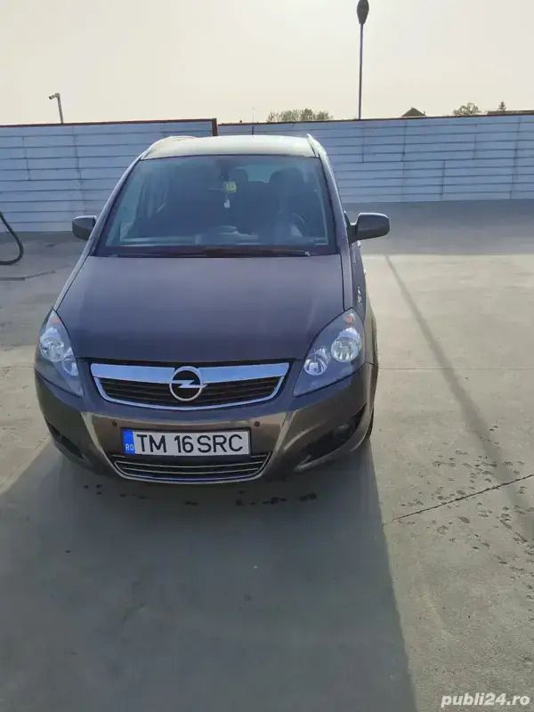 Utilizat 2013 Opel Zafira Monovolum | 3.500 EUR - Imagine 1/4