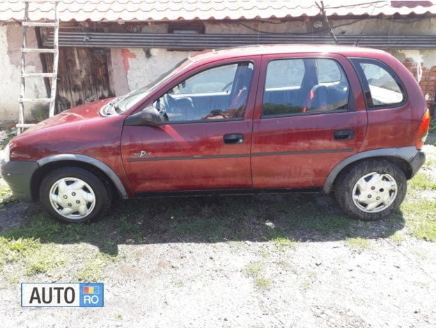 Second-hand Opel Corsa 44 CP (32 kW) 1996 Rosu Berlinǎ