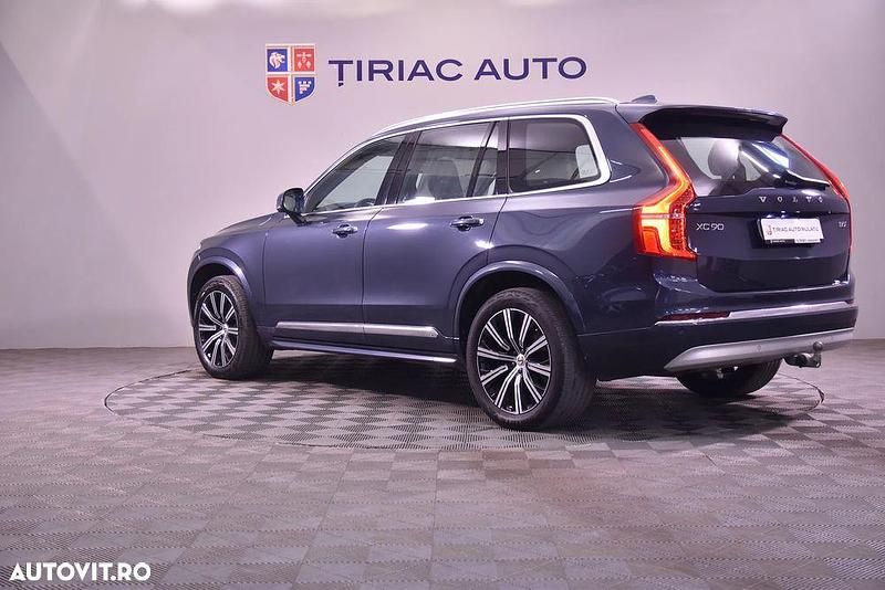 Second-hand Volvo XC90 Inscription 250 CP (183 kW) 2022 Culoarenegru SUV