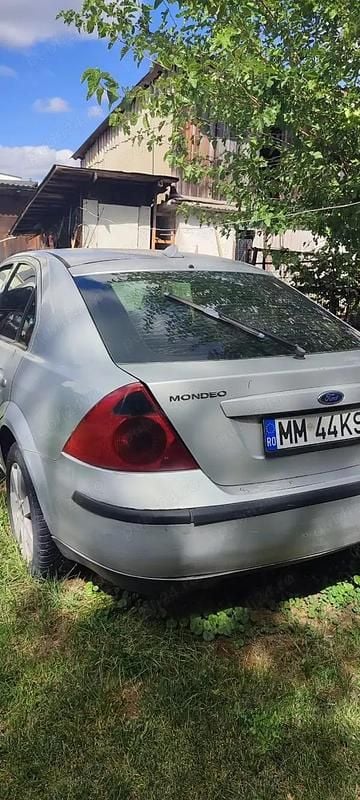 Second-hand Ford Mondeo 130 CP (95 kW) 2002 Berlinǎ
