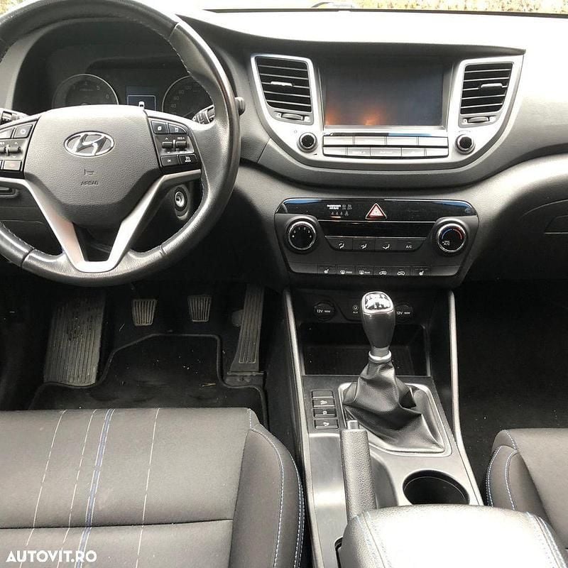 Second-hand Hyundai Tucson 132 CP (97 kW) 2018 Culoarealb SUV