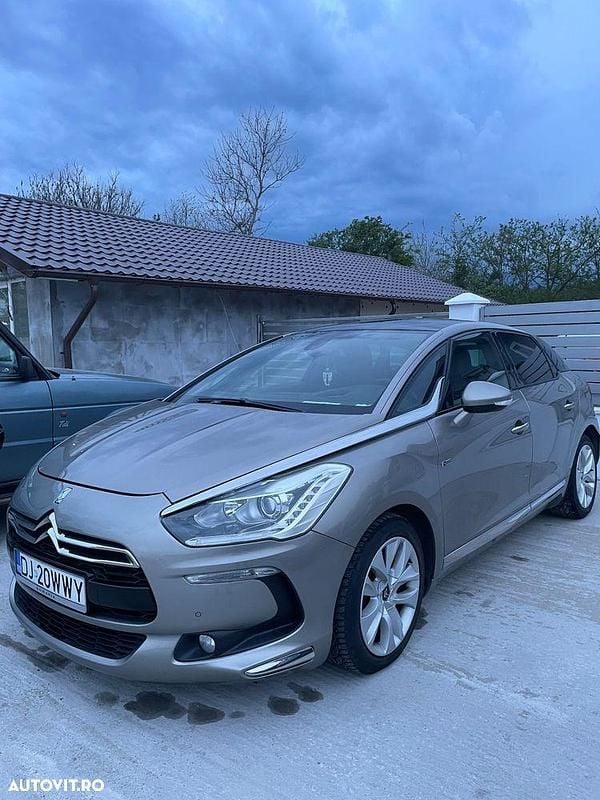 Culoaregri Utilizat 2013 Citroën DS5 Hatchback | 6.700 EUR - Imagine 1/4