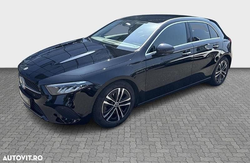 Culoarenegru Second-hand 2024 Mercedes A180 Hatchback | 29.040 EUR (Preț OK) - Imagine 1/4