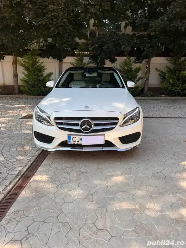 Utilizat 2015 Mercedes C400 AMG Berlinǎ | 30.000 EUR - Imagine 1/4