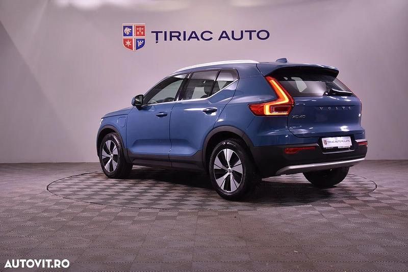 Second-hand Volvo XC40 211 CP (155 kW) 2022 Culoarealbastru SUV