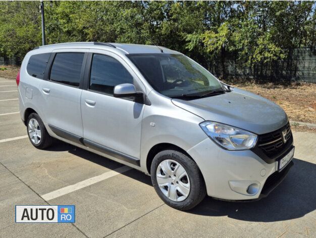 Second-hand Dacia Lodgy Lauréate 90 CP (66 kW) 2017 Gri Monovolum