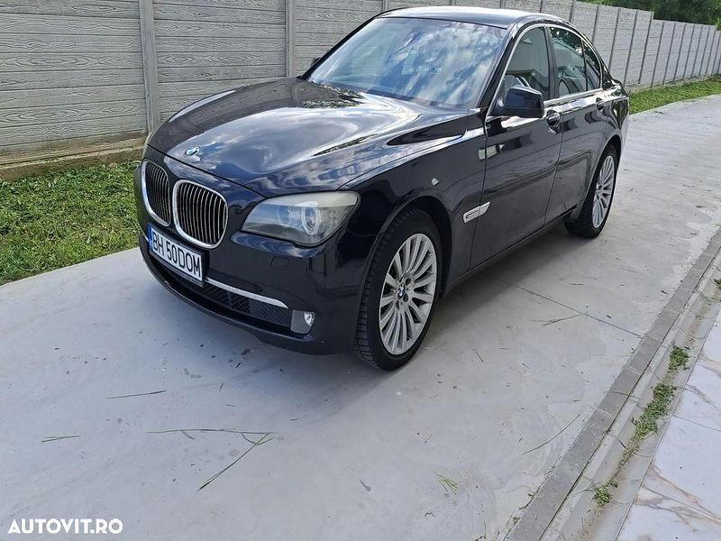 Culoarenegru Utilizat 2011 BMW 730 Berlinǎ | 11.900 EUR (Preț OK) - Imagine 1/4