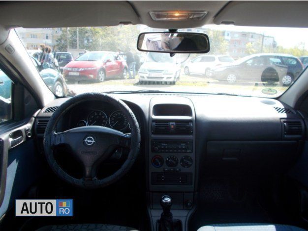 Second-hand Opel Astra 101 CP (74 kW) 2003 Argintiu Break