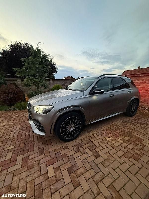 Culoaregri Utilizat 2021 Mercedes GLE300 SUV | 62.500 EUR (Preț OK) - Imagine 1/4