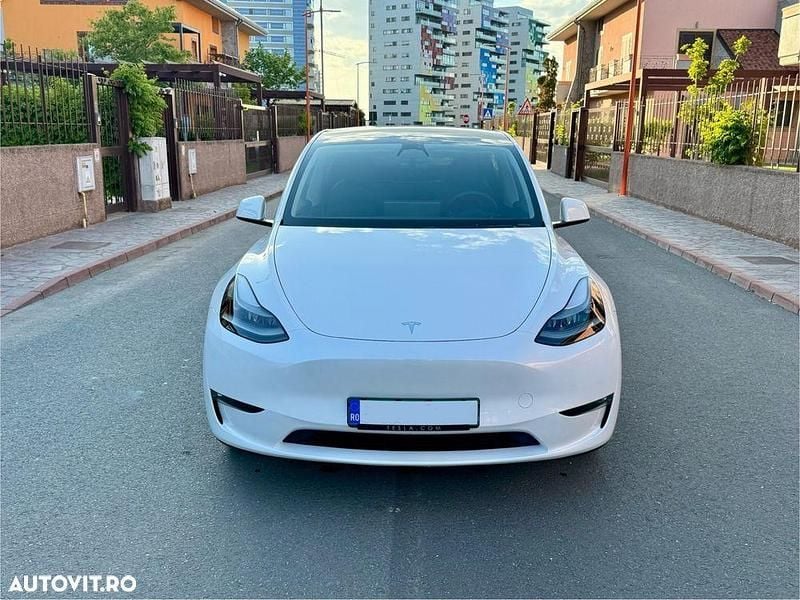 Second-hand Tesla Model Y 378 kW (514 CP) 2023 Culoarealb SUV