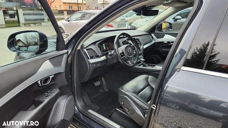 Second-hand Volvo XC90 Momentum 235 CP (172 kW) 2017 Culoaregri SUV