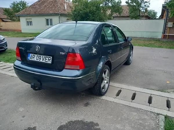 Utilizat 2003 VW Bora Berlinǎ | 2.800 EUR (Scump) - Imagine 1/4